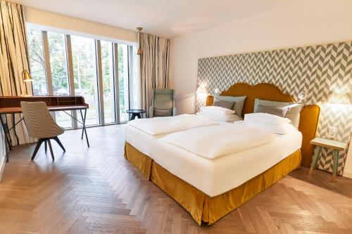 luxury hotels in Vienna (State)