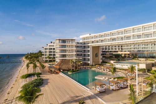 luxury hotels in Puerto Morelos