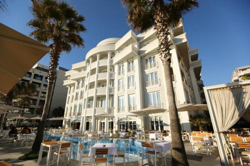 luxury hotels in Durres County