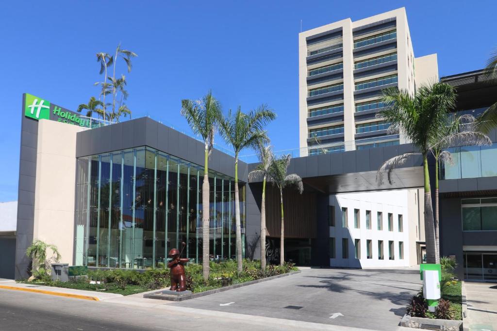 Holiday Inn & Suites - Puerto Vallarta Marina & Golf by IHG