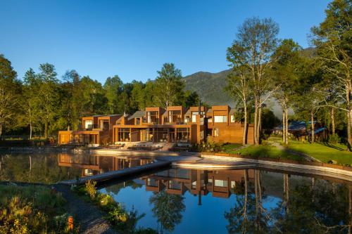 luxury hotels in Road Of The 7 Lakes