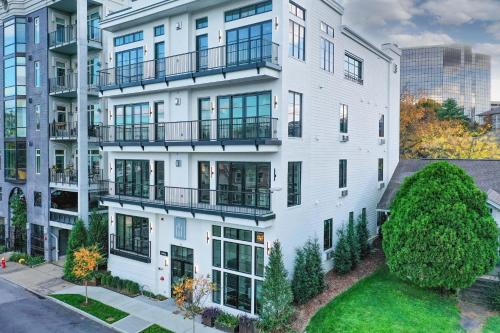 121 Hotel by AvantStay Modern Comfort in Nashville's West End