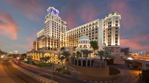 luxury hotels in Uae Supply Target