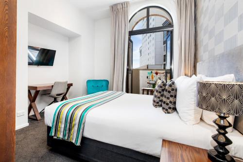 Hotel 115