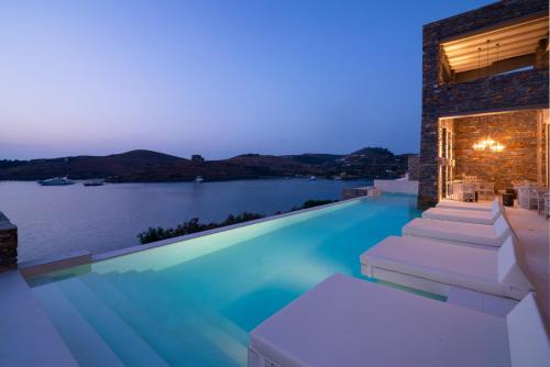 luxury hotels in Attica-Saronic Gulf Islands