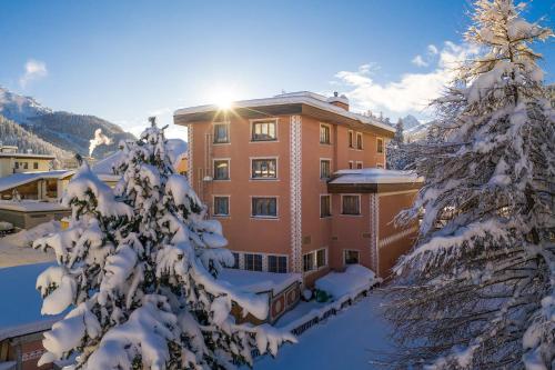 Hotel Corvatsch - Web Check-in