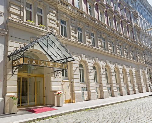 luxury hotels in Vienna (State)