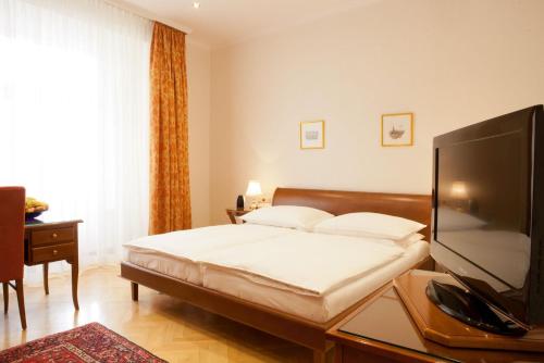 luxury hotels in Vienna (State)