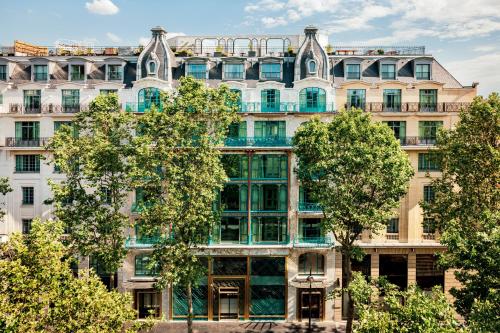 luxury hotels in 9Th Arrondissement