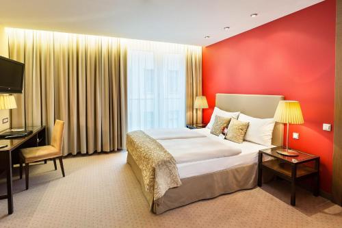 luxury hotels in Vienna (State)