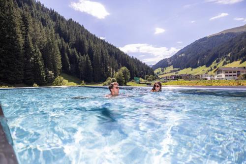 luxury hotels in Hintertux Glacier