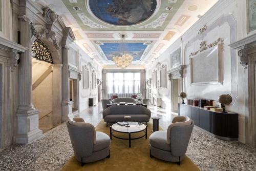 luxury hotels in Venice