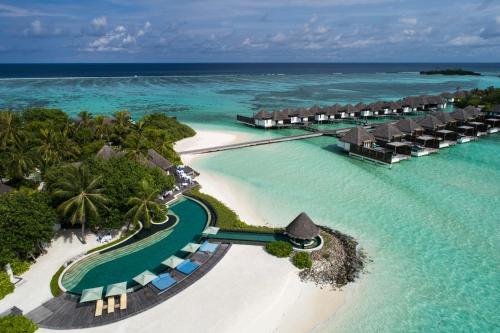 luxury hotels in Kaafu Atoll