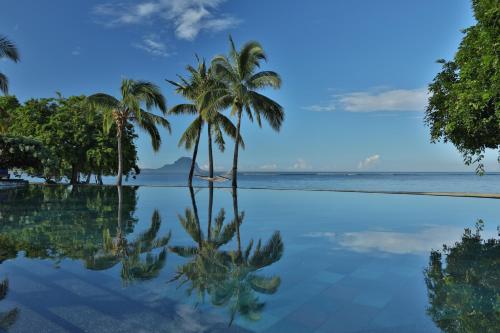 luxury hotels in Le Morne