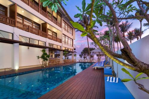 luxury hotels in Hikkaduwa