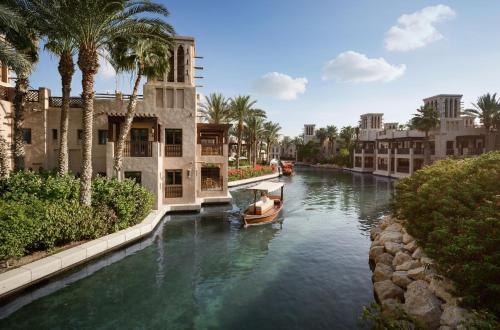 luxury hotels in Dubai