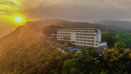 luxury hotels in Central Java