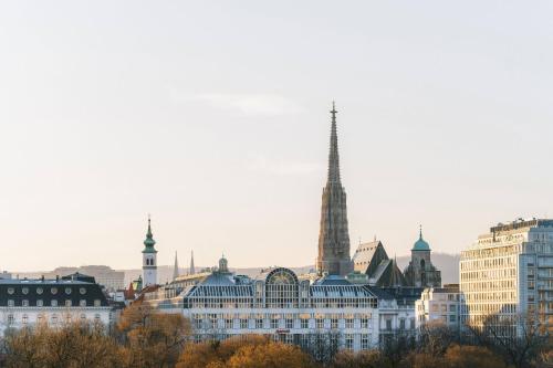 luxury hotels in Vienna (State)