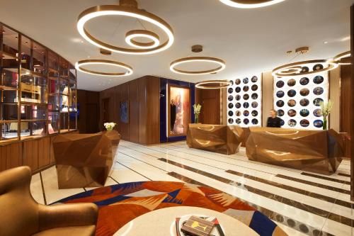 luxury hotels in Times Square