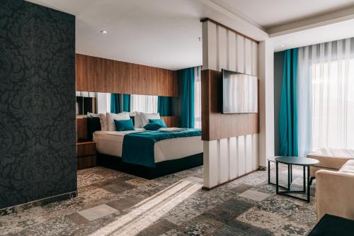 luxury hotels in Pristina County