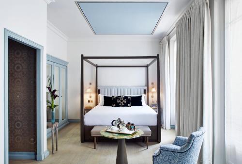 luxury hotels in 8Th Arrondissement