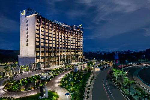 luxury hotels in Central Zone