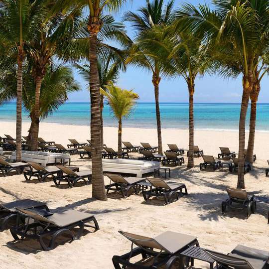 luxury hotels in Puerto Morelos