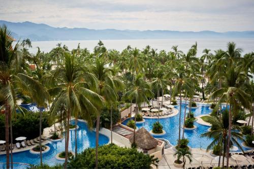 luxury hotels in Nuevo Vallarta