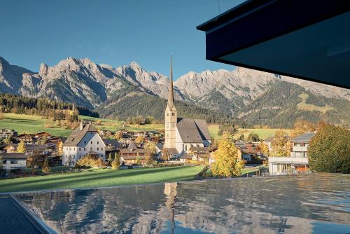 luxury hotels in Saalfelden Am Steinernen Meer