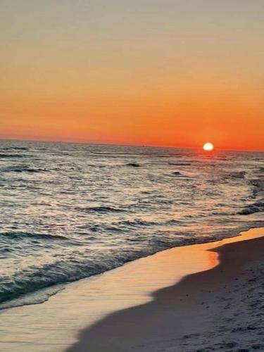 Destin Holiday Beach Resort