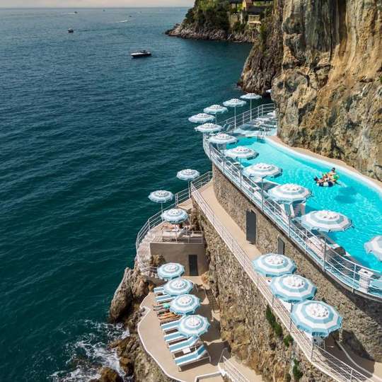 luxury hotels in Conca Dei Marini