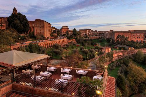 luxury hotels in Siena Area