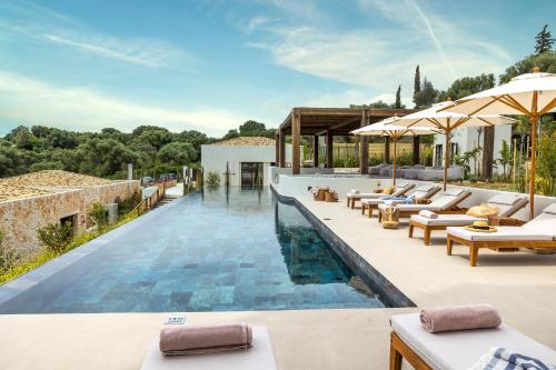 luxury hotels in Kefalonia