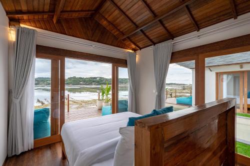 luxury hotels in Lembongan