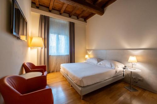 luxury hotels in Bologna Province