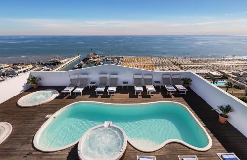 luxury hotels in Rimini Area