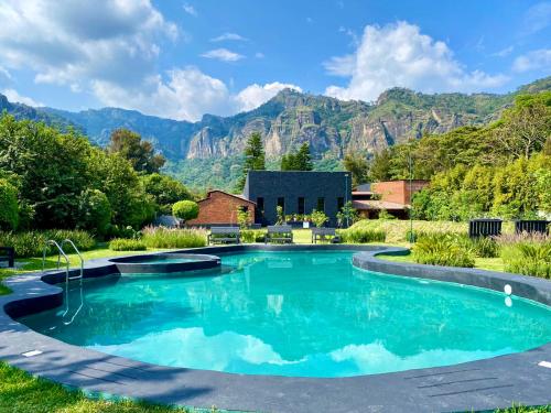 luxury hotels in Tepoztlán