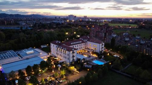 luxury hotels in Bologna Province