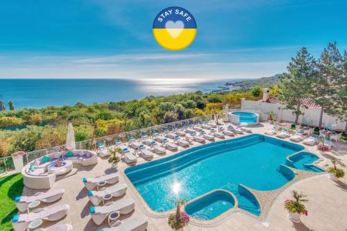 luxury hotels in Odessa Region