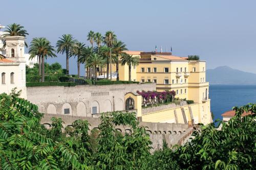 luxury hotels in Positano