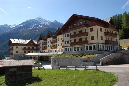 luxury hotels in Bormio