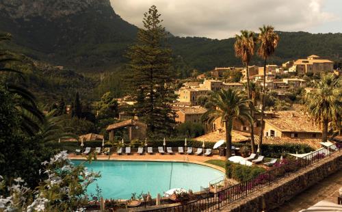 luxury hotels in Torrent De Pareis Gorge