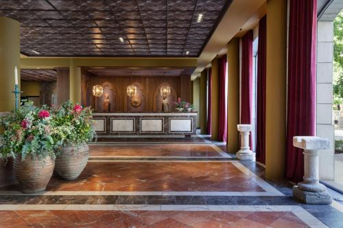 luxury hotels in Granada Province