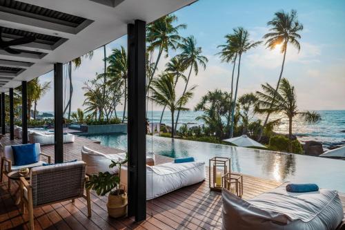 luxury hotels in Bentota