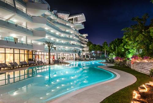 luxury hotels in Estepona