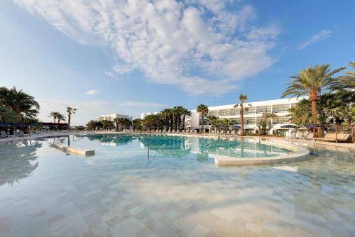 luxury hotels in Playa D'En Bossa