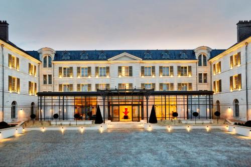 luxury hotels in Troyes