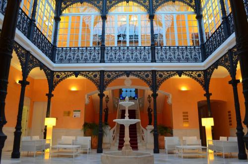 luxury hotels in Seville Province