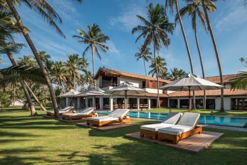 luxury hotels in Bentota