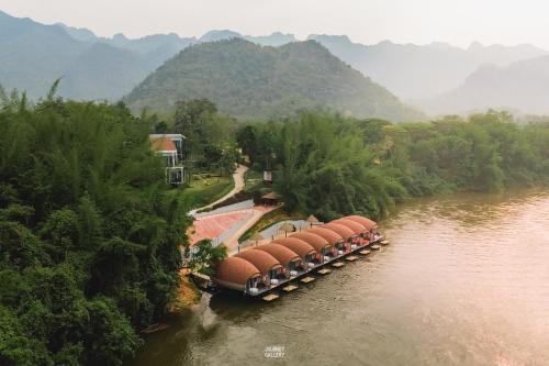 luxury hotels in Central Thailand